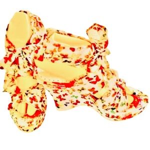 🦋 NWT! Gorgeous Butterfly Wedge Heels! 🦋